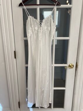 DENTELLE Women’s White Lace Trim Satin Slip Long Nightgown Size M